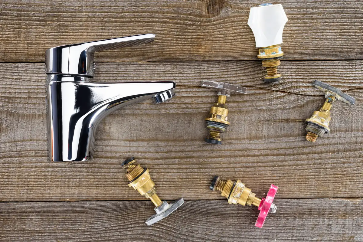How to Fix a Leaky Faucet: Step-by-Step Repair Guide by Faucet Type